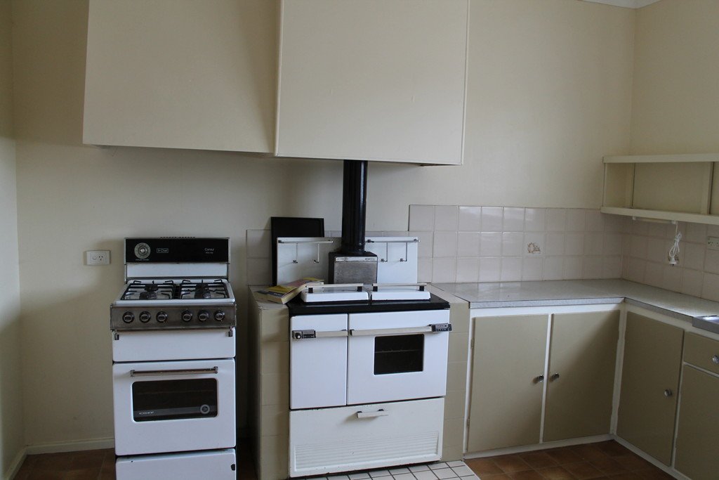 12 Park St  TUMBARUMBA 2