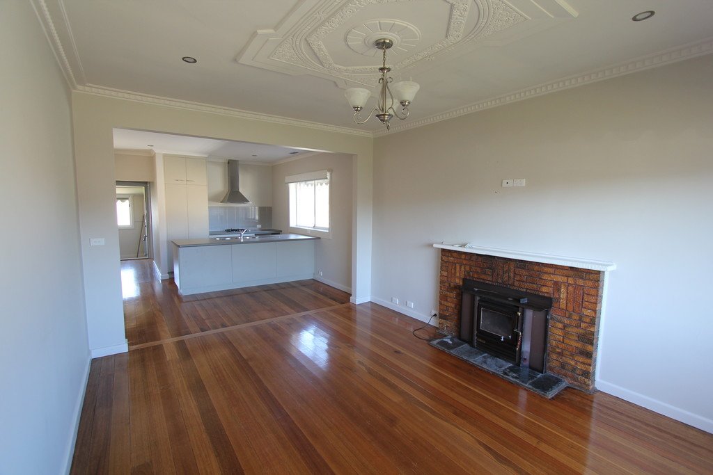 12 Park Street WENDOUREE 2