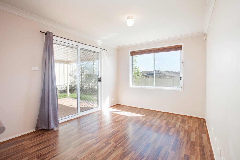 12 Parkside Crescent THORNTON 3