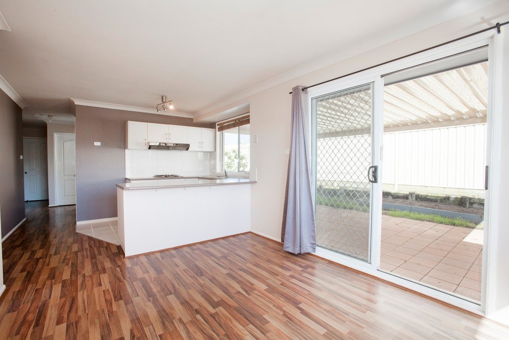 12 Parkside Crescent THORNTON 7