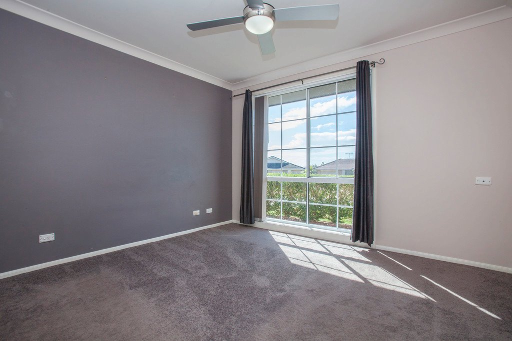 12 Parkside Crescent THORNTON 12