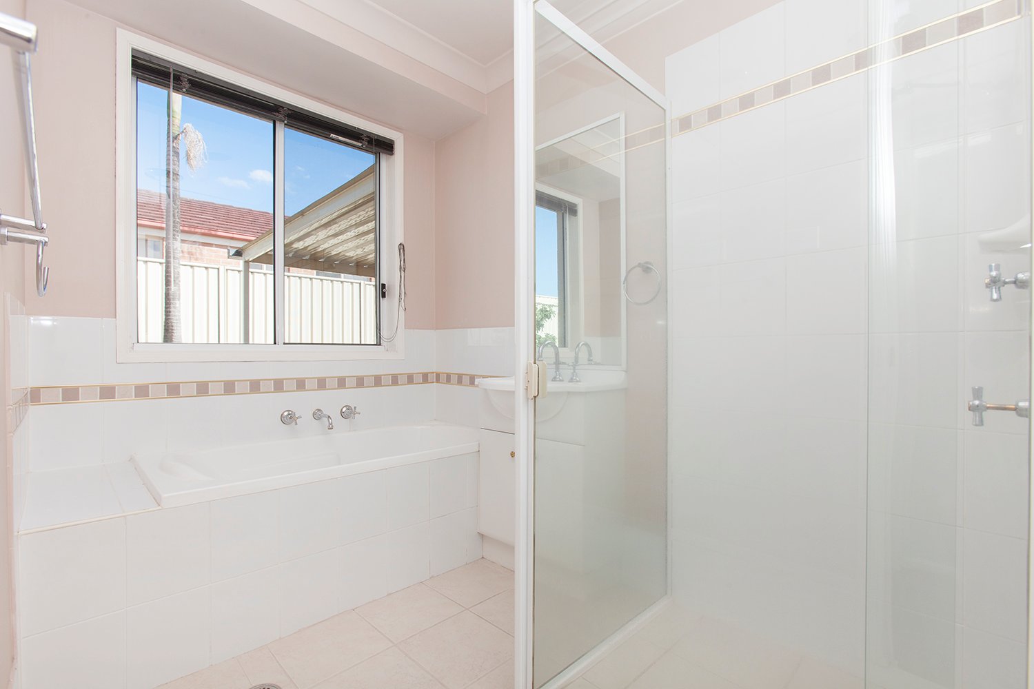 12 Parkside Crescent THORNTON 6