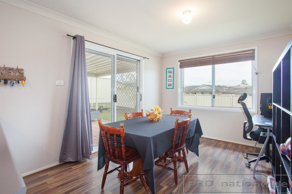 12 Parkside Crescent THORNTON 7