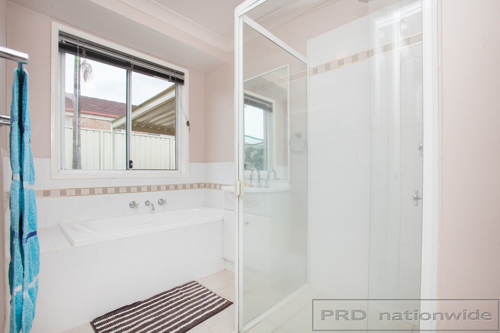 12 Parkside Crescent THORNTON 12