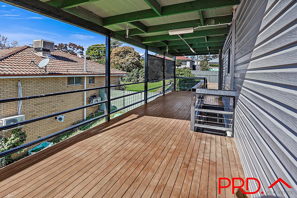 12 Paul Street TAMWORTH 12