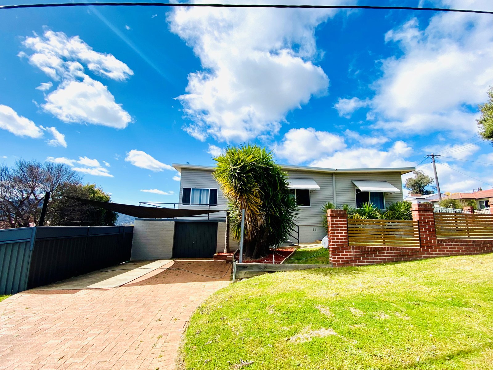 12 Paul Street TAMWORTH 2