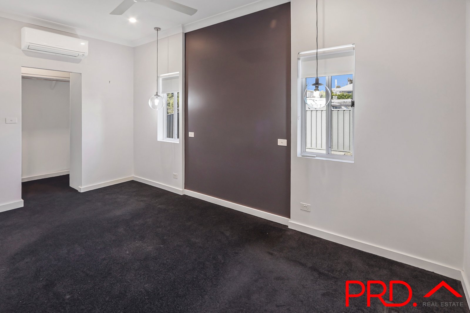 12 Paul Street TAMWORTH 11