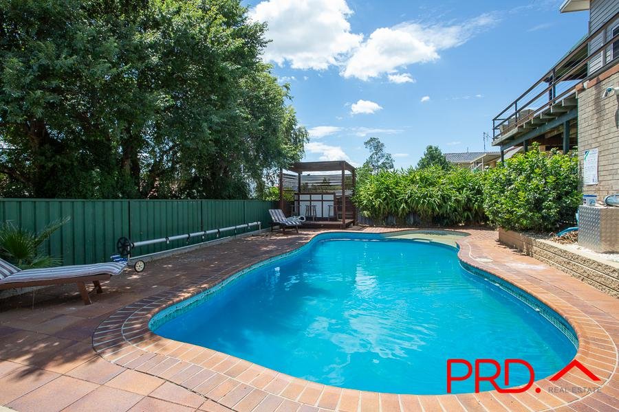 12 Paul Street TAMWORTH 21