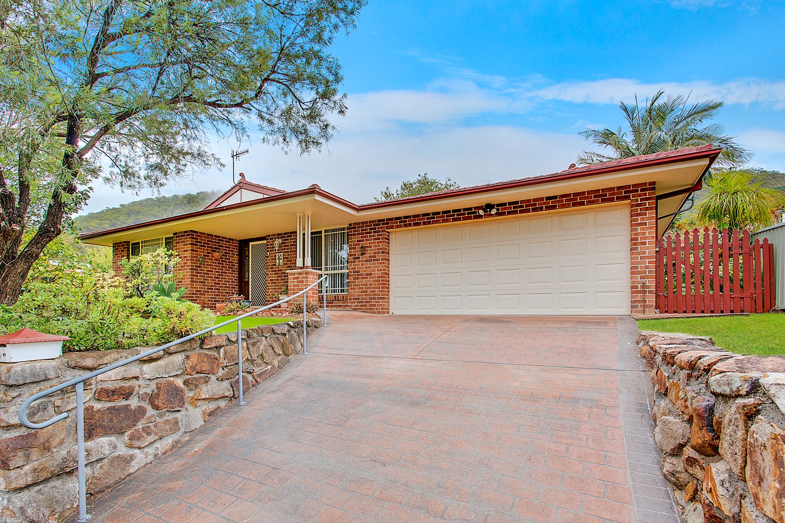 12 Peach Grove LAURIETON 15