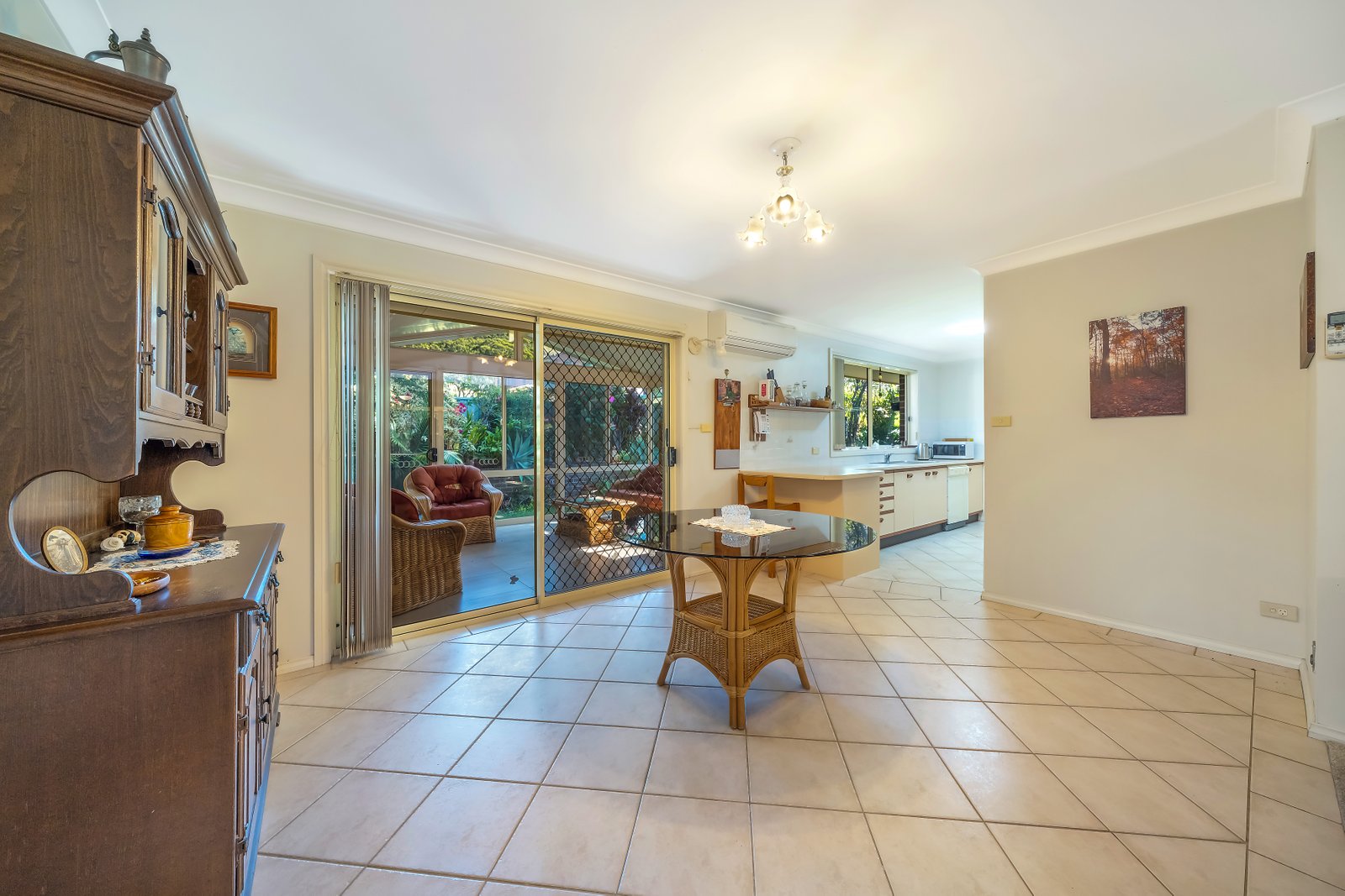 12 Peach Grove LAURIETON 8