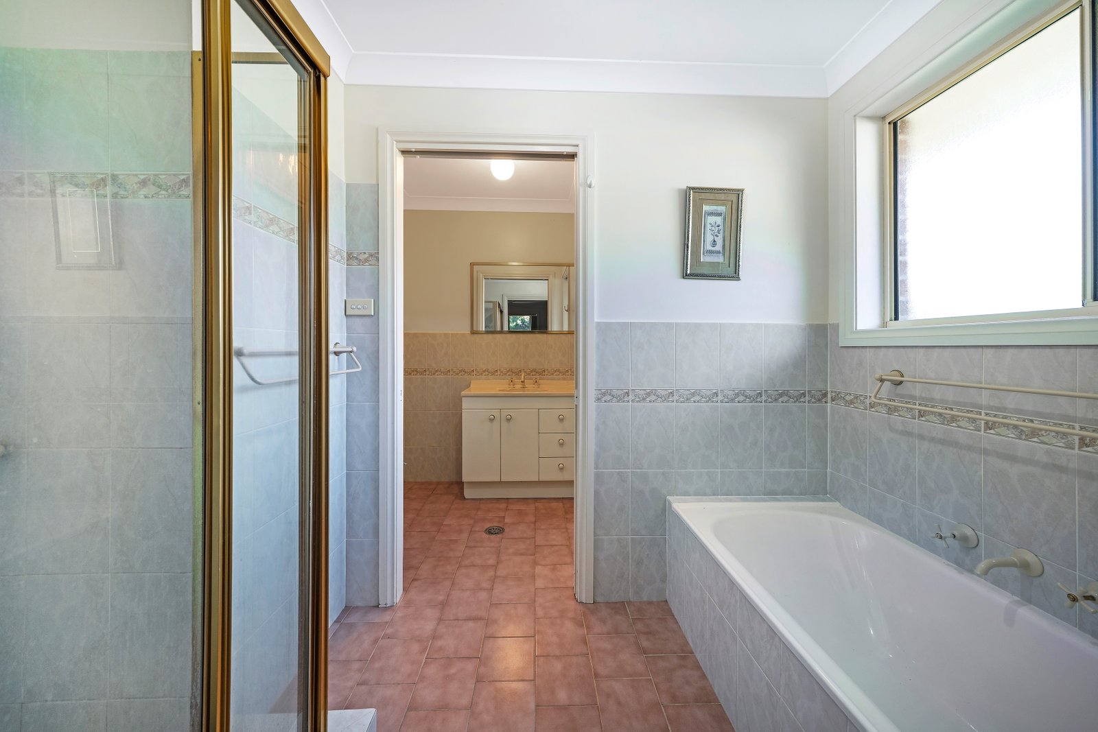 12 Peach Grove LAURIETON 9