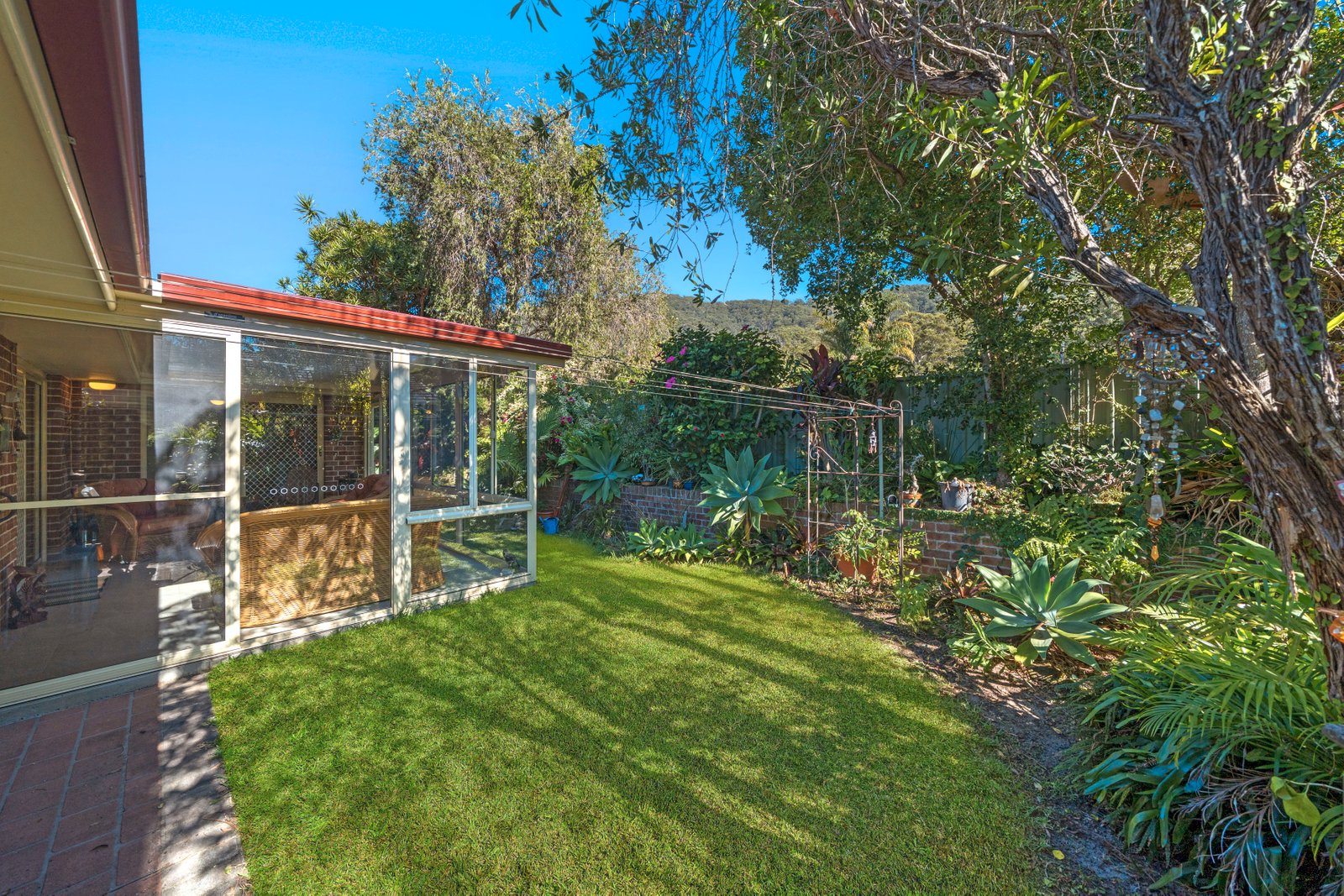 12 Peach Grove LAURIETON 14
