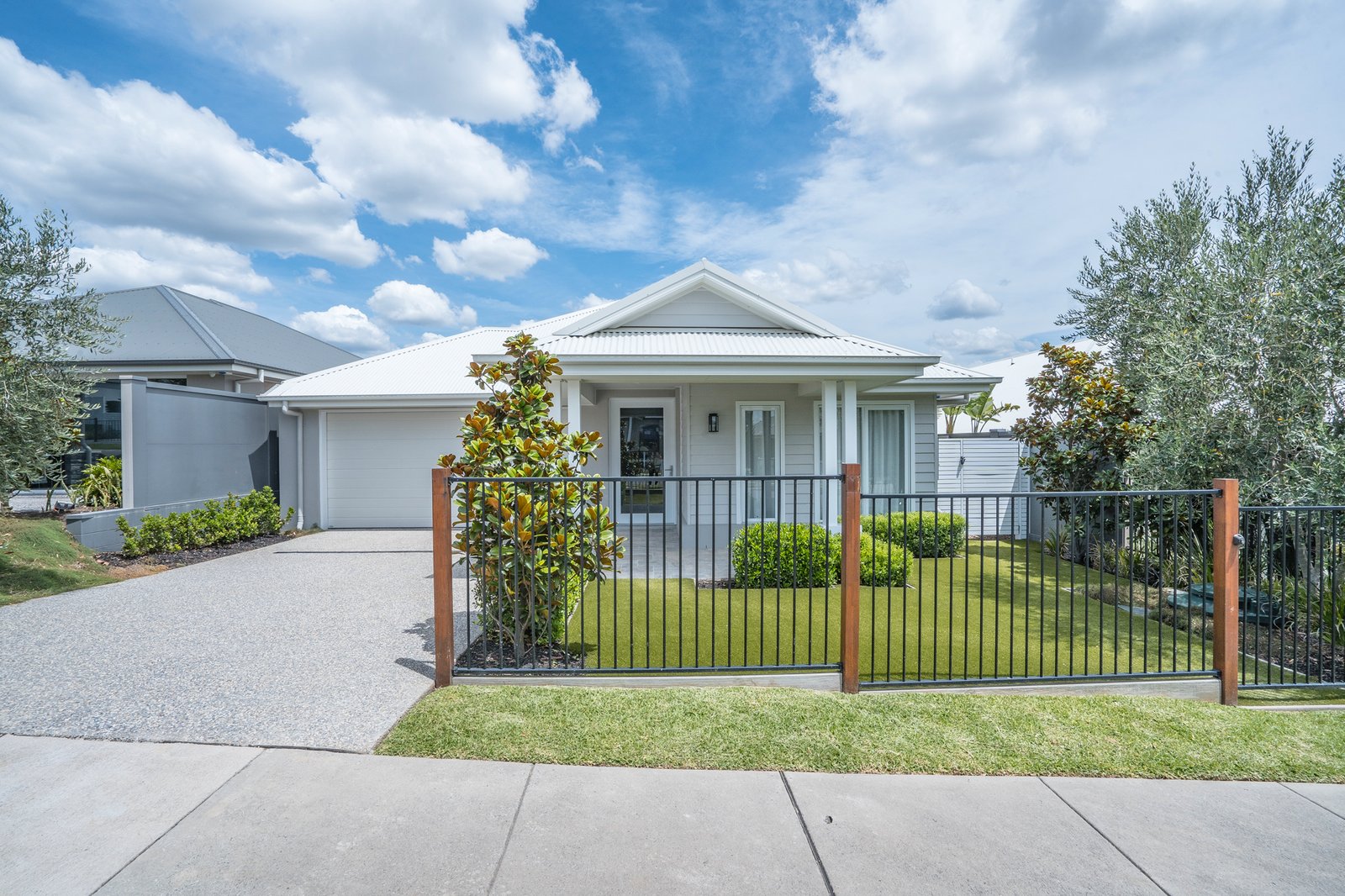 12 Peachy Avenue NORTH ROTHBURY 8