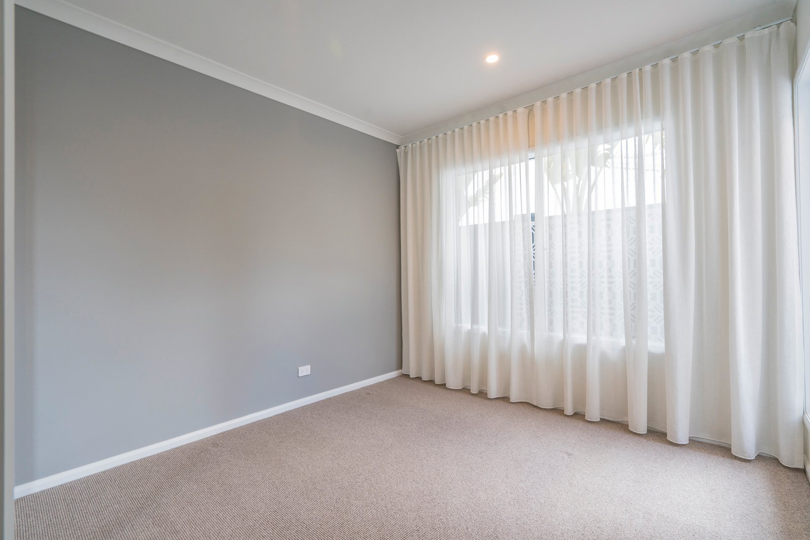 12 Peachy Avenue NORTH ROTHBURY 31