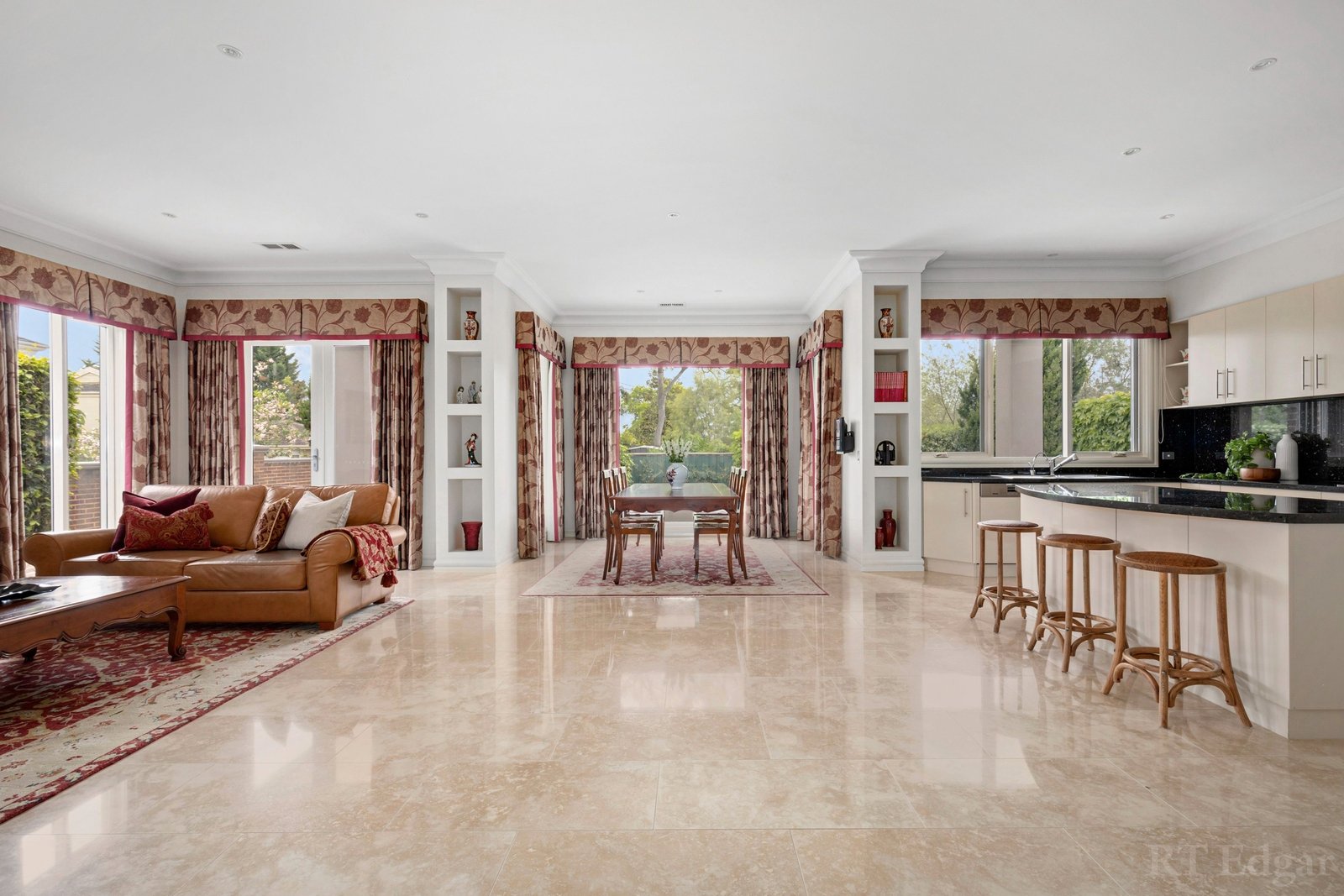 Real Estate and Property in 12 Pembroke Road, Balwyn, VIC