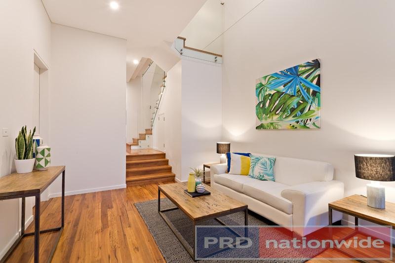 12 Penrose Avenue EAST HILLS 2