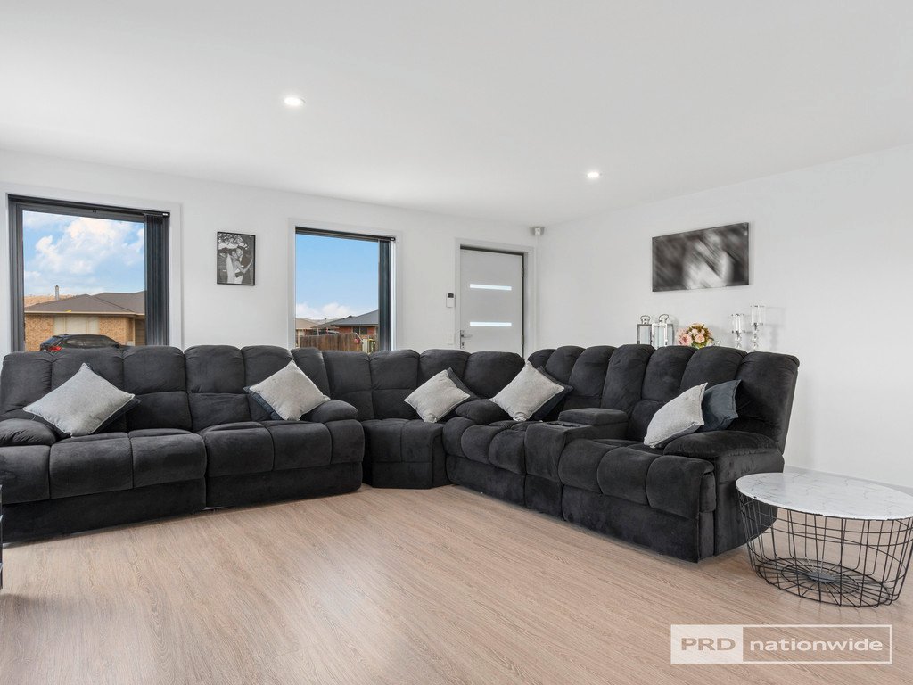 12 Peronne Court BRIGHTON 4