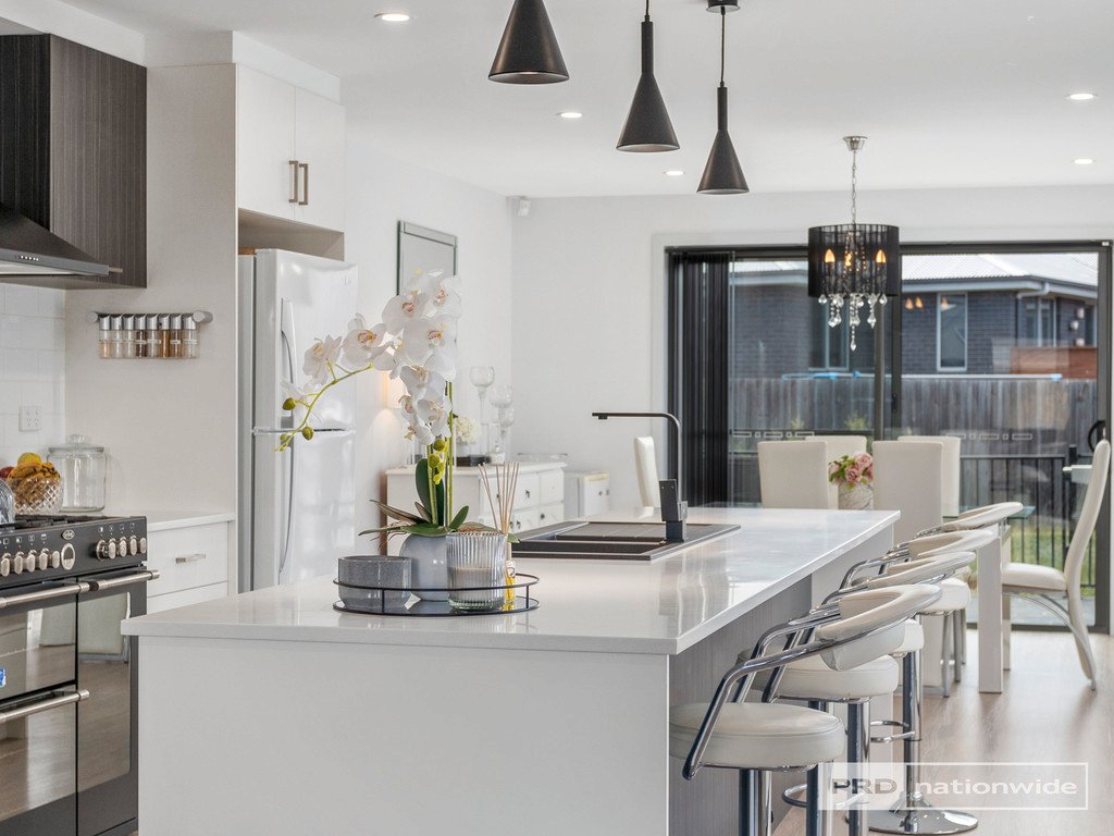 12 Peronne Court BRIGHTON 7