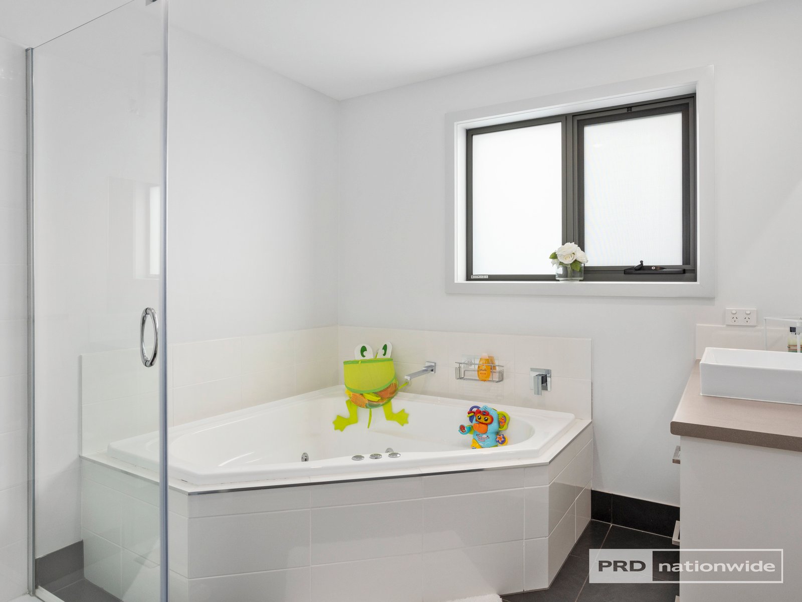 12 Peronne Court BRIGHTON 14