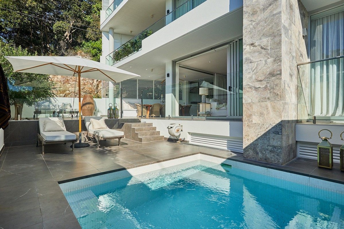 1/2 Petrel Street Mermaid Beach 2