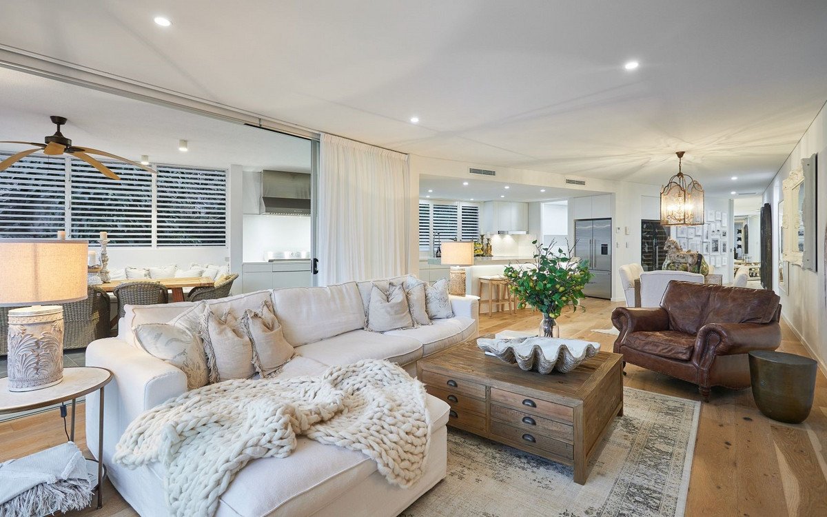 1/2 Petrel Street Mermaid Beach 10