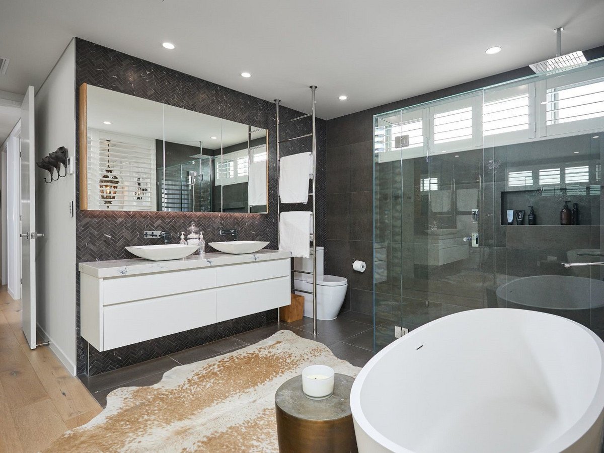 1/2 Petrel Street Mermaid Beach 18