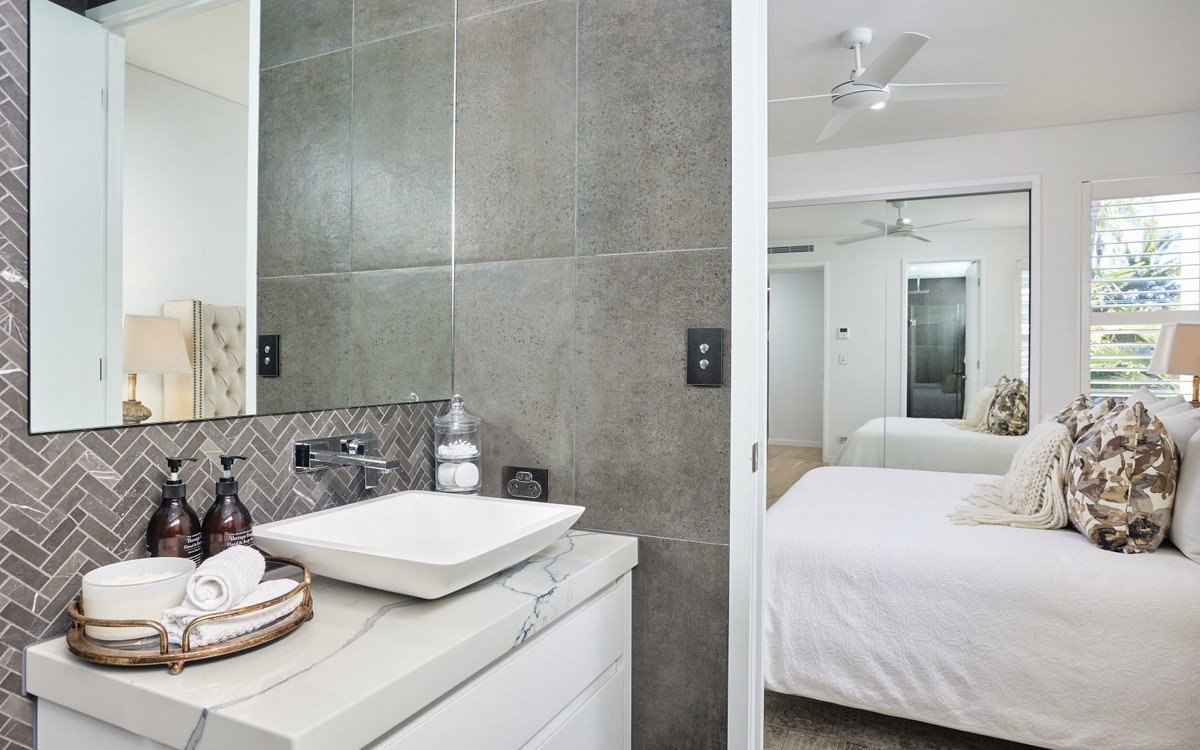 1/2 Petrel Street Mermaid Beach 20