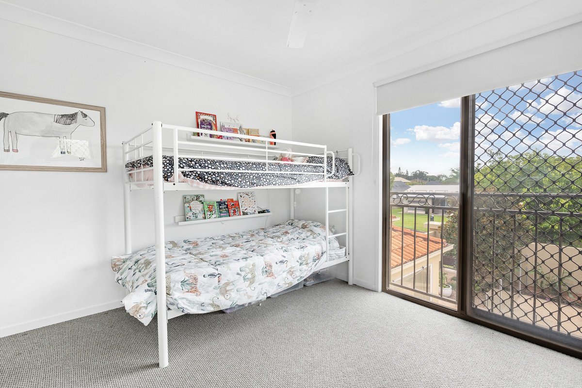 1/2 Pheasant Court Miami 8