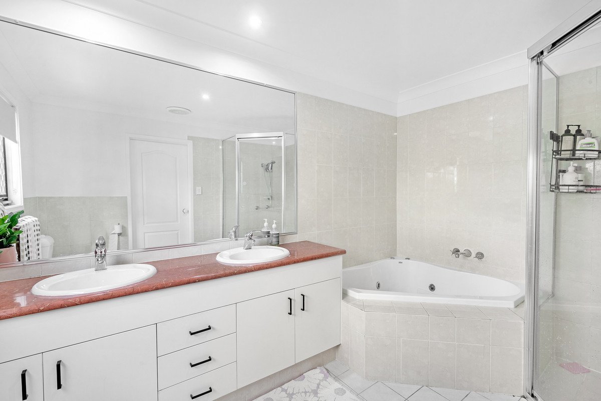 1/2 Pheasant Court Miami 10