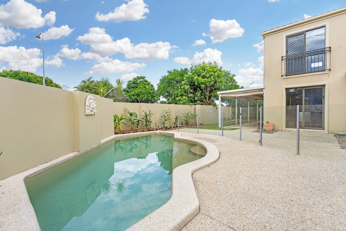 1/2 Pheasant Court Miami 3