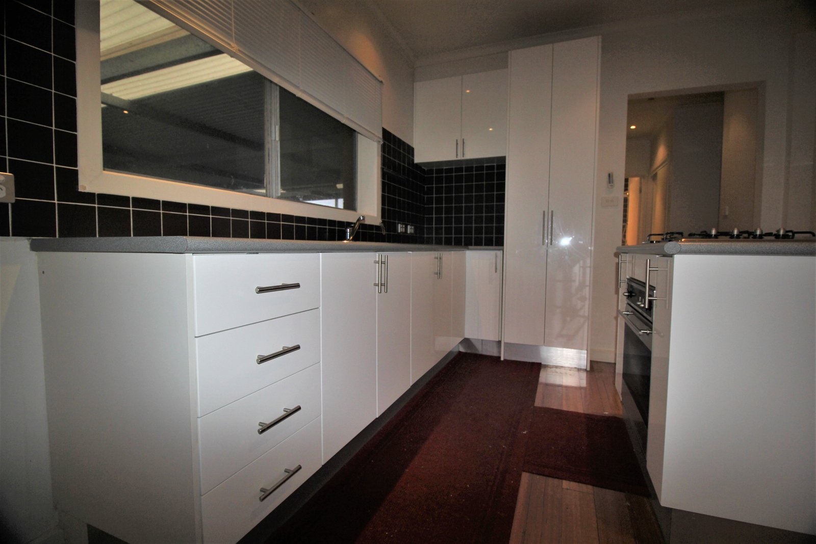 Gallery: 1/2 Pinewood Avenue