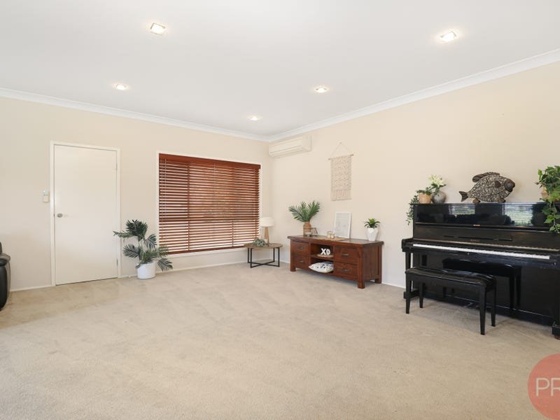 12 Pinnacle Close BOLWARRA HEIGHTS 12