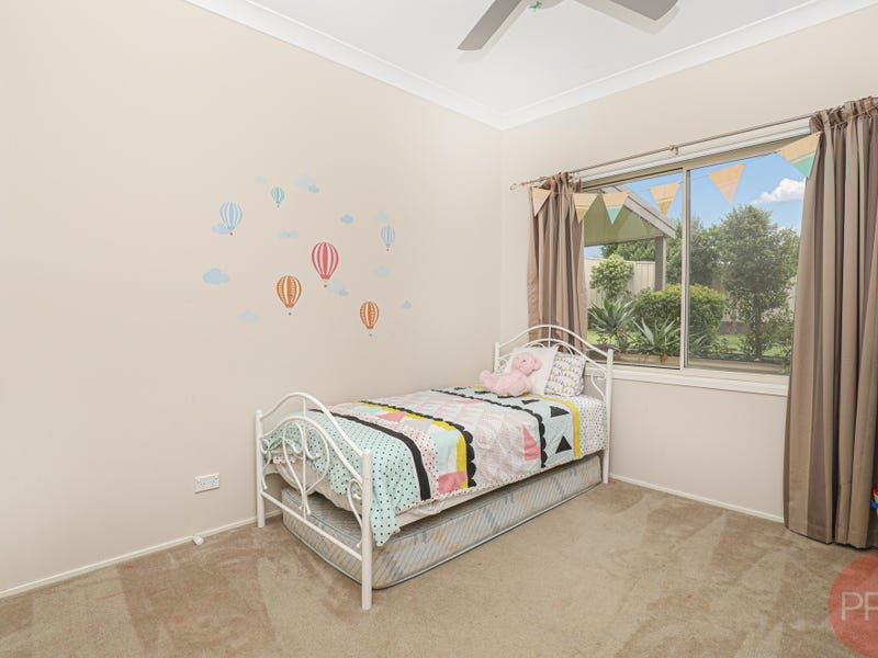 12 Pinnacle Close BOLWARRA HEIGHTS 18
