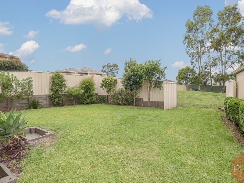 12 Pinnacle Close BOLWARRA HEIGHTS 24