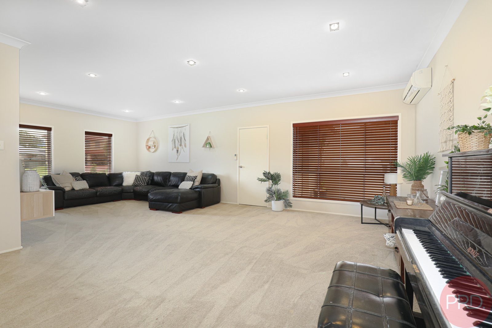 12 Pinnacle Close BOLWARRA HEIGHTS 9