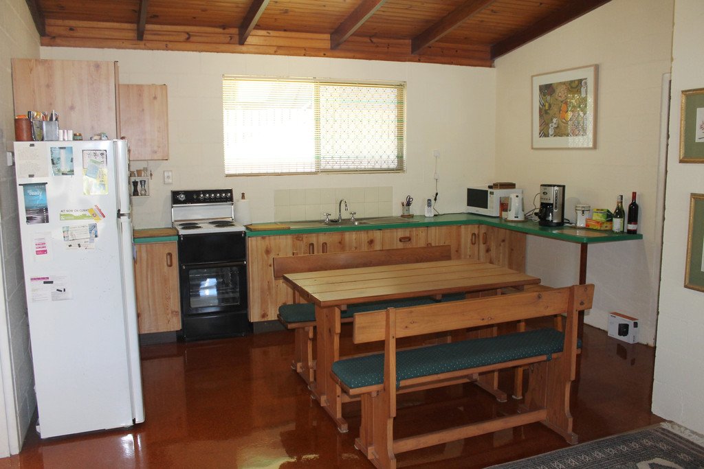 12 Polmaise Street BOYNE ISLAND 2