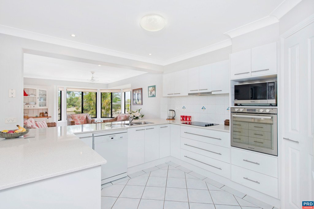 12 Prince of Wales Drive DUNBOGAN 2