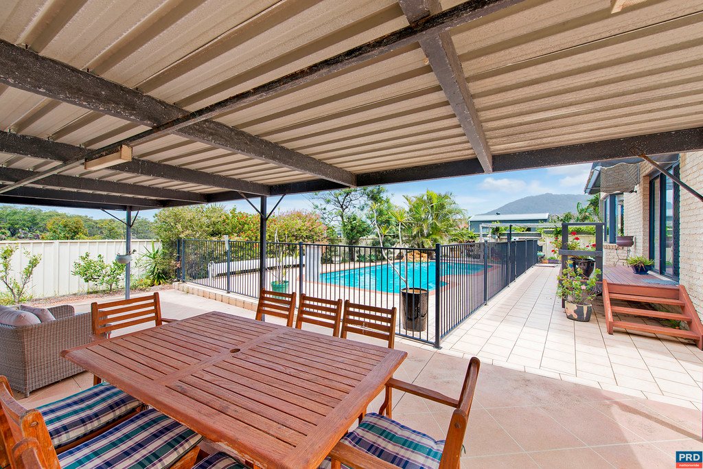 12 Prince of Wales Drive DUNBOGAN 17