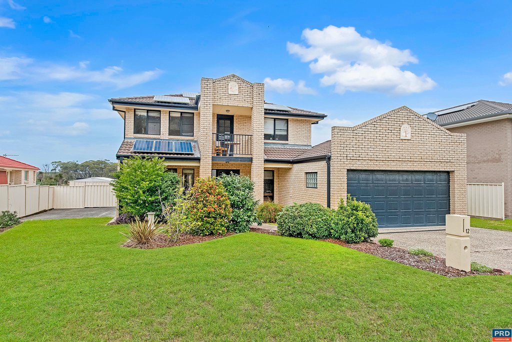 12 Prince of Wales Drive DUNBOGAN 19