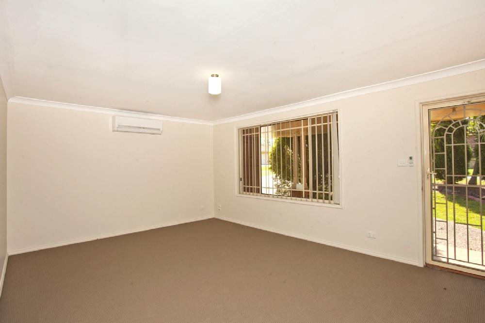 1/2 Proserpine Close ASHTONFIELD 4
