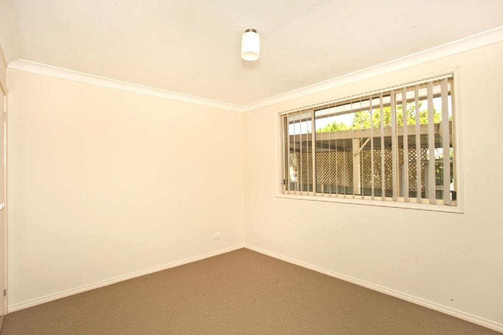 1/2 Proserpine Close ASHTONFIELD 5