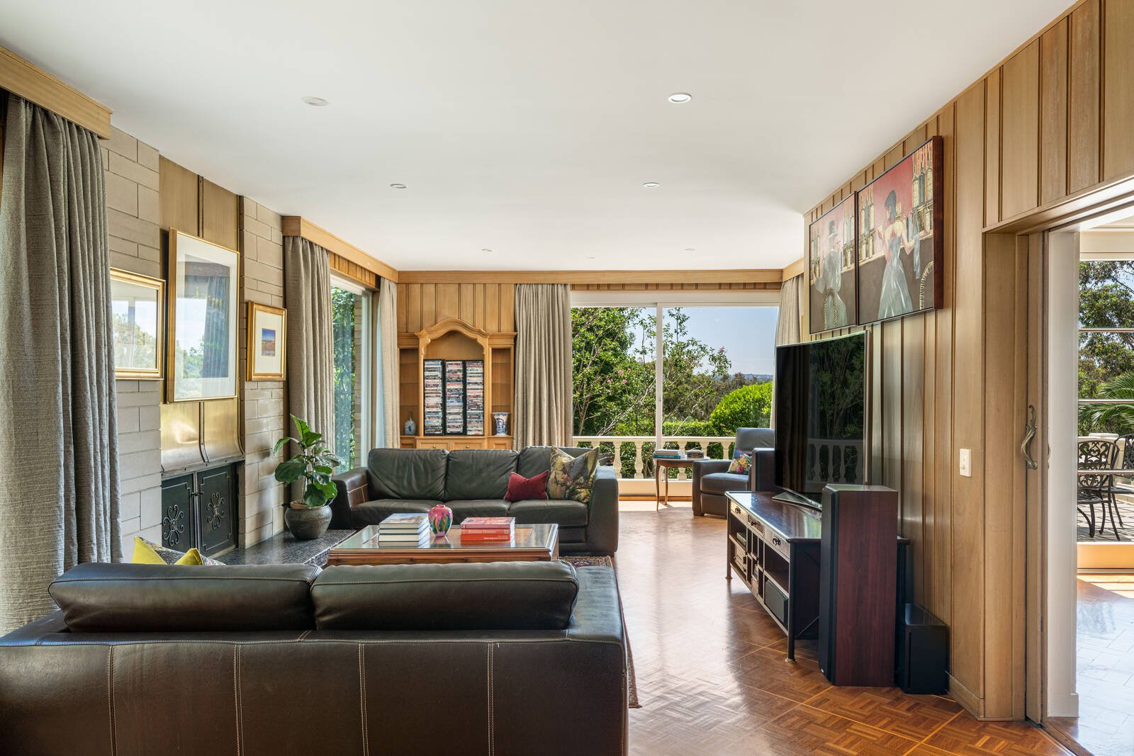 Real Estate and Property in 12 Raheen Drive, Kew, VIC