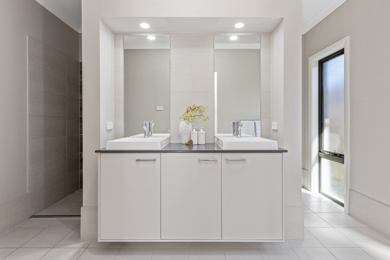 12 Rampling Avenue NORTH ROTHBURY 21