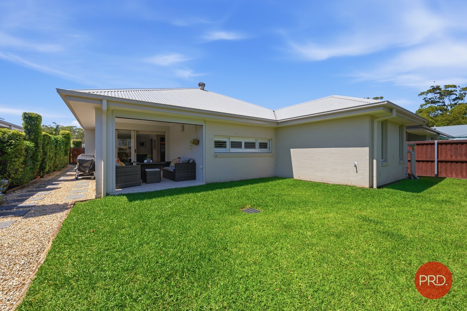 12 Red Gum Circuit SAPPHIRE BEACH 24