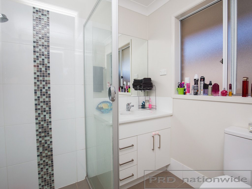12 Redgum Circuit ABERGLASSLYN 7
