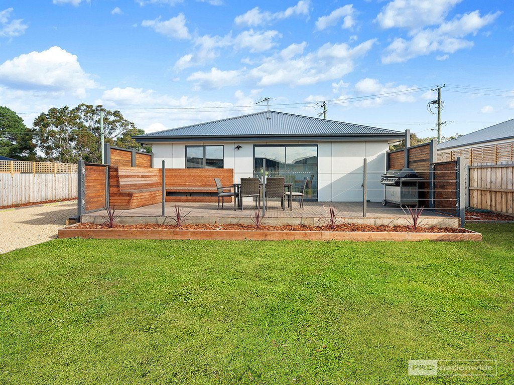 12 Reeve Street CAMPANIA 16