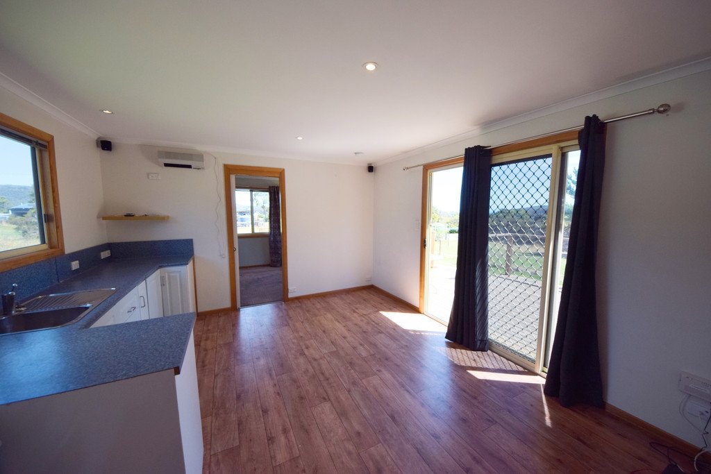 12 Roaring Beach Road NUBEENA 7