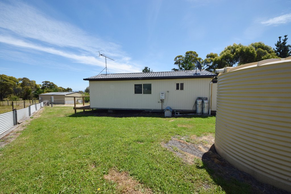 12 Roaring Beach Road NUBEENA 8