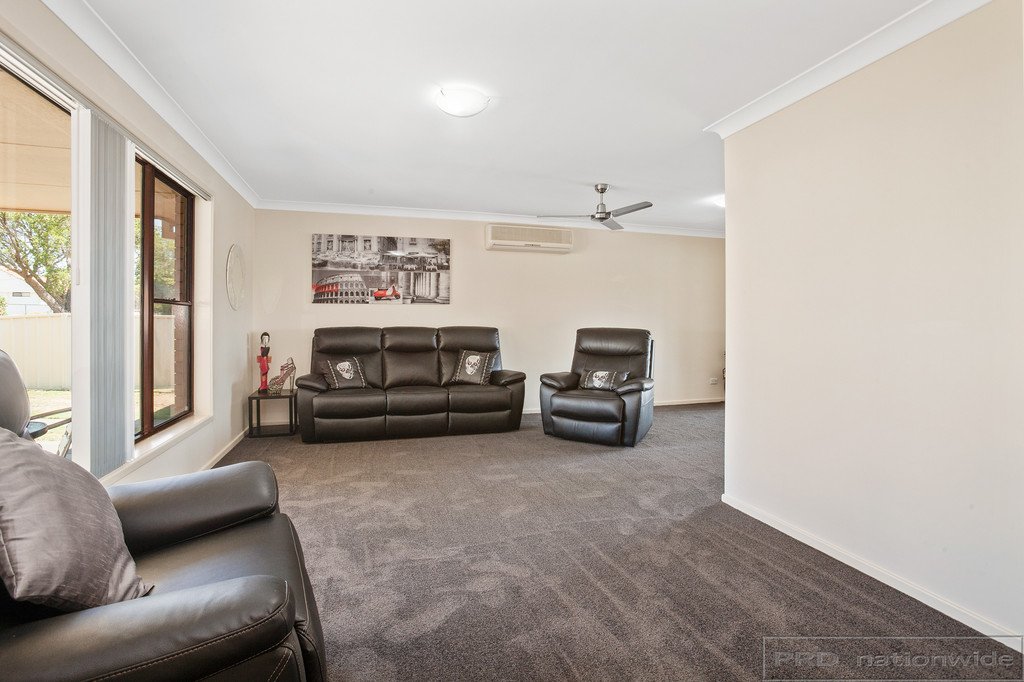 12 Robert Street TENAMBIT 2