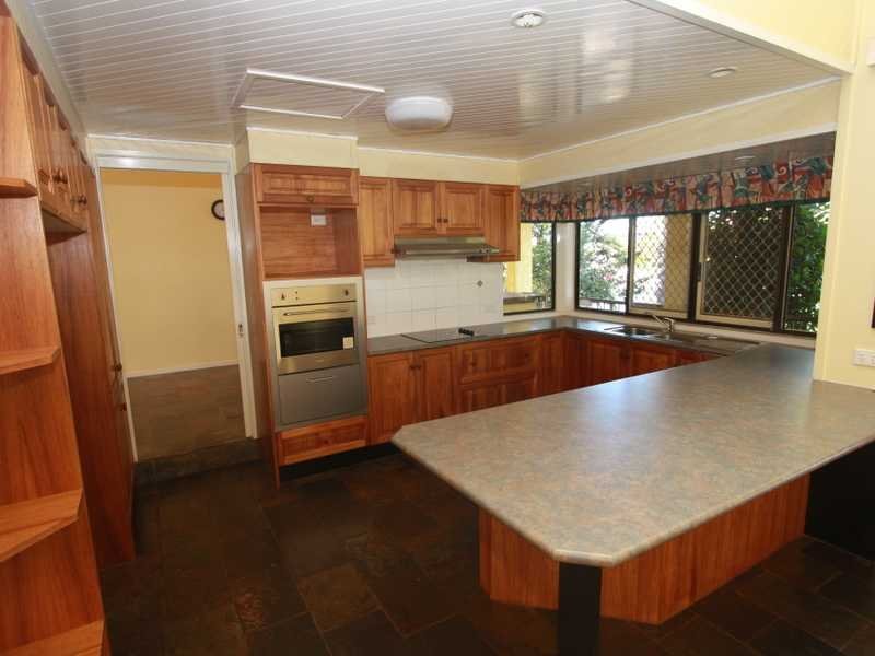 12 Roderick Court BENOWA 3